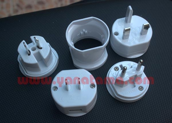 Travel Adapter Uar02u 600x400